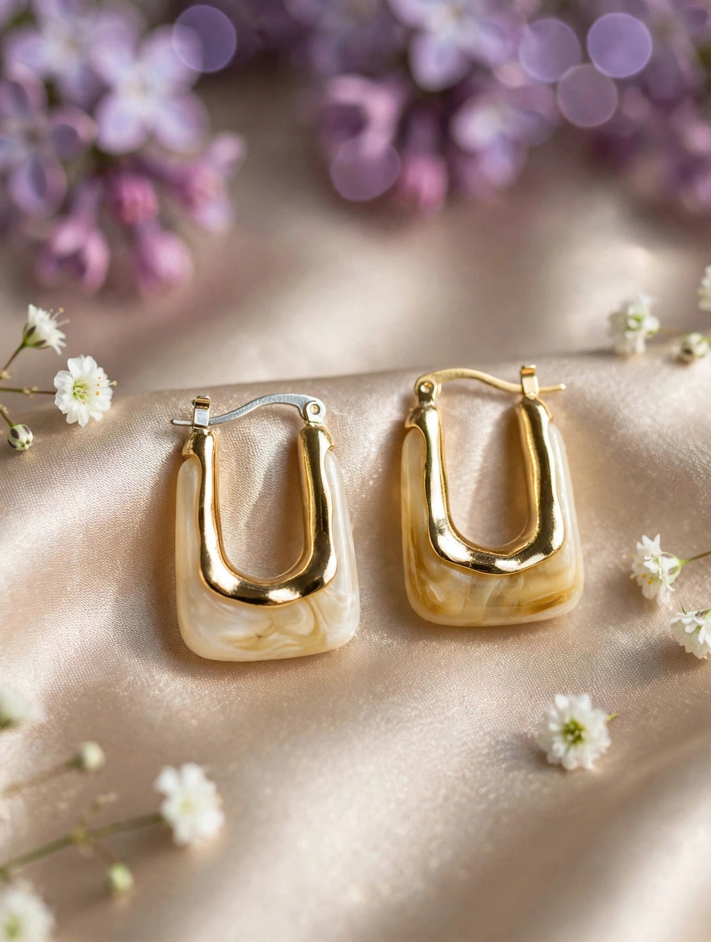 Aretes aro en U de resina (8 colores) — Crema/ámbar